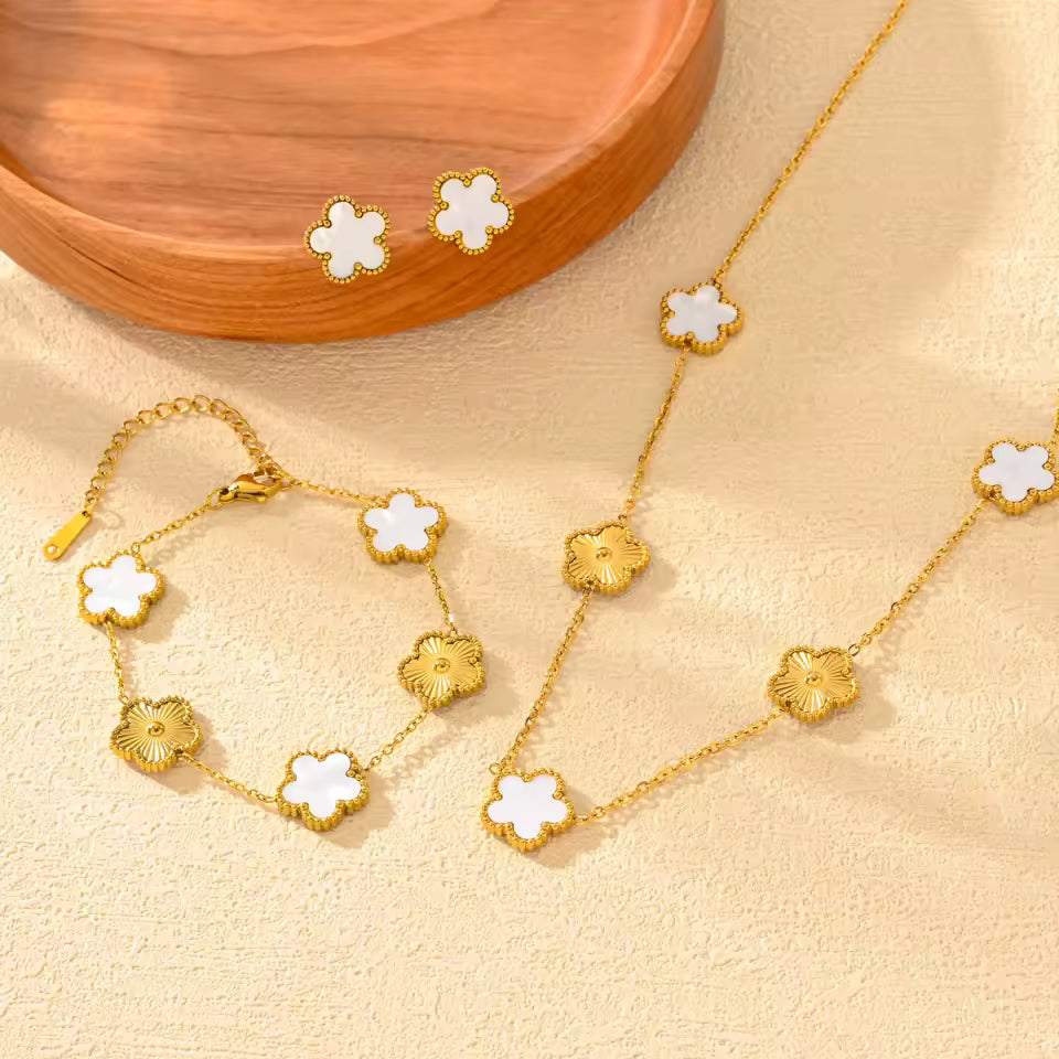 PLUM BLOSSOM JEWELRY SET (Copy)