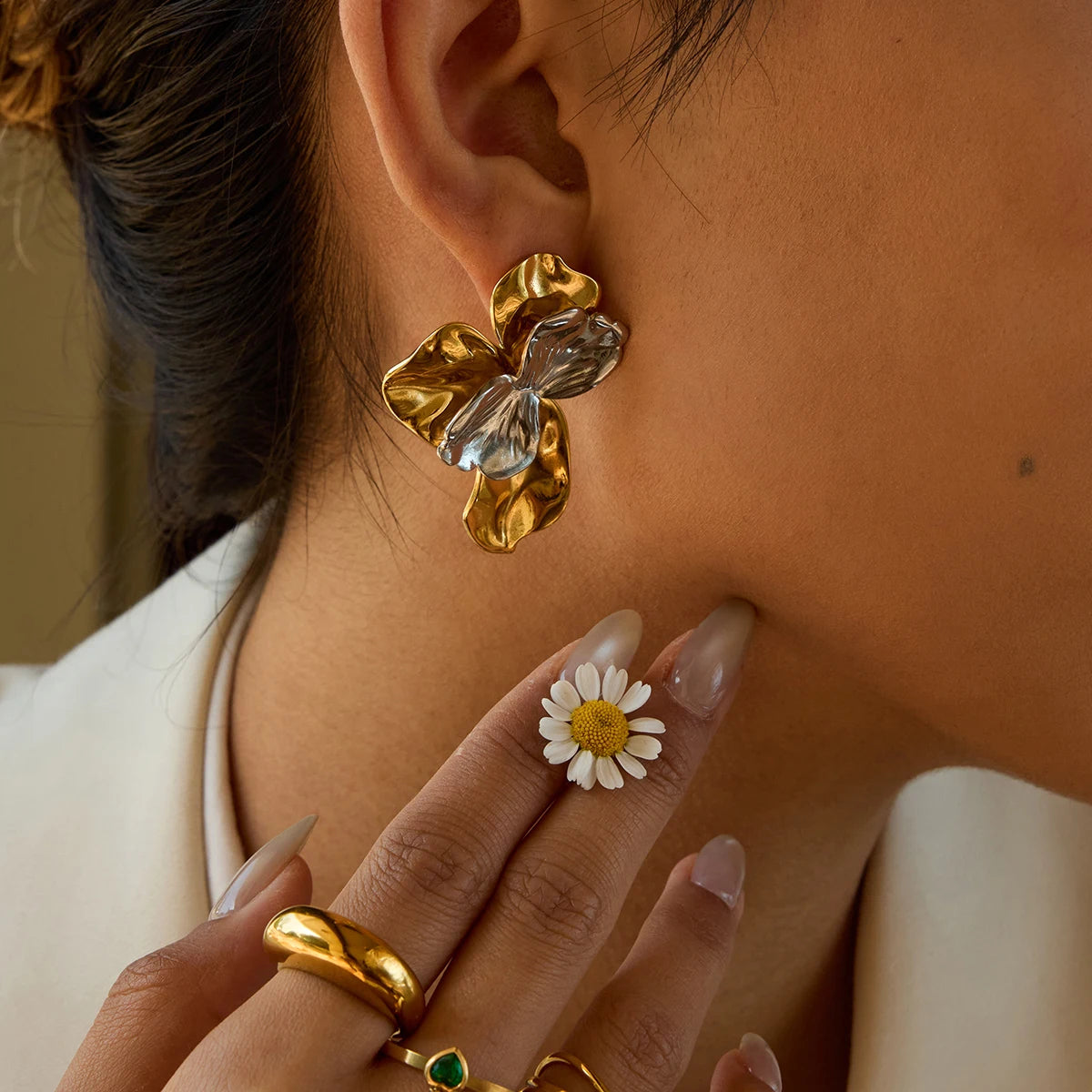TWO-TONE WAVE FLOWER EAR STUDS – 18K GOLD PLATED STAINLESS STEEL EARRINGS