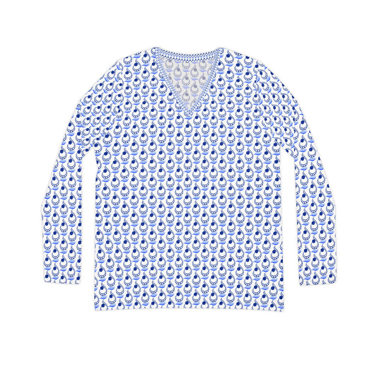 WOMEN'S V-NECK TOP ن LETTER "N"