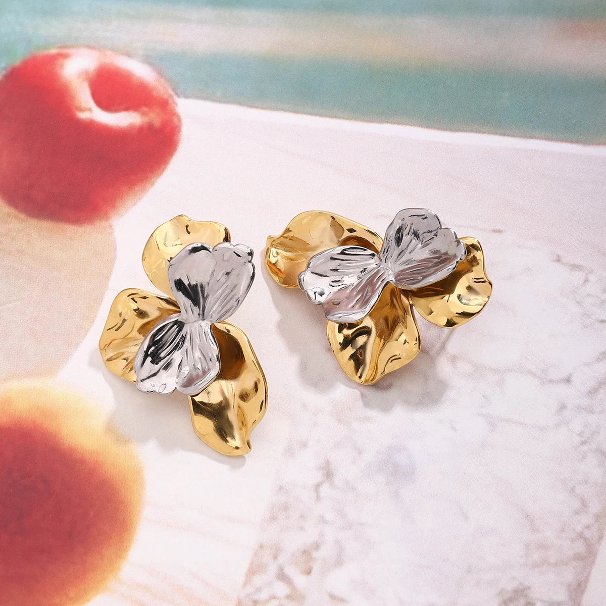 TWO-TONE WAVE FLOWER EAR STUDS – 18K GOLD PLATED STAINLESS STEEL EARRINGS