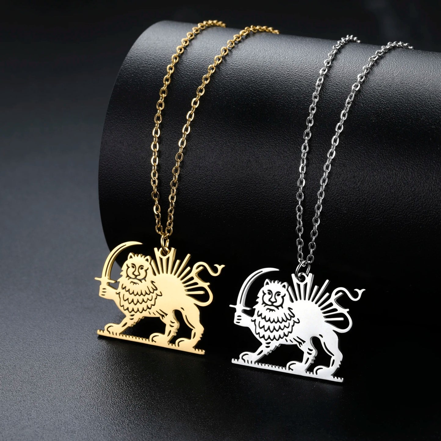COLLIER LION ET SOLEIL